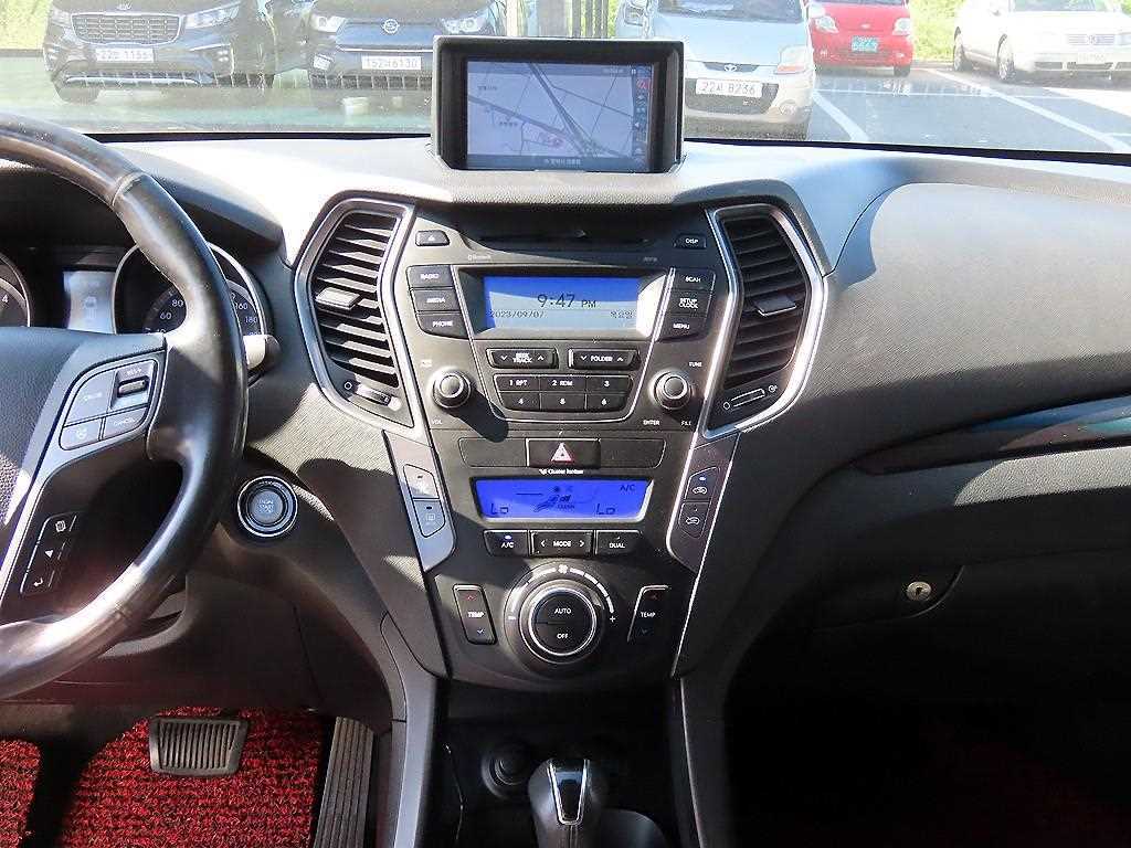 HYUNDAI Santa Fe - Vista 10