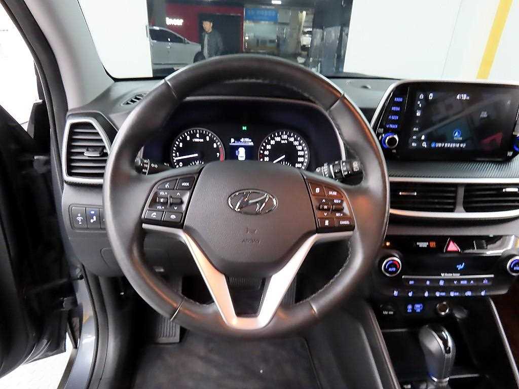 HYUNDAI Tucson - Vista 9