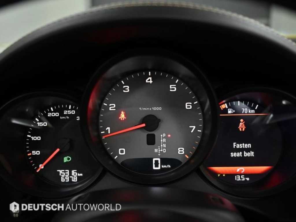 Porsche 718 - Vista 8