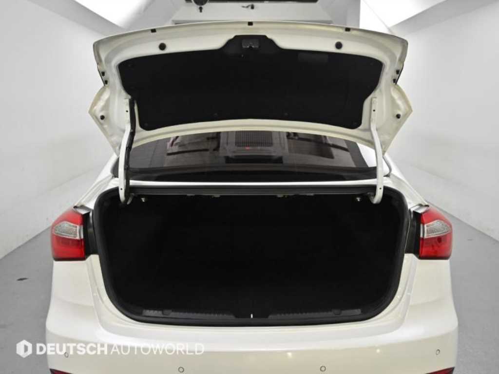 KIA K3 2015 Blanco - Importación desde Corea - HF Imports Iquique - Foto 20