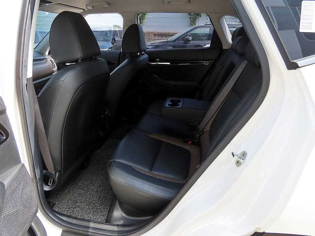 KIA Seltos - Vista 6