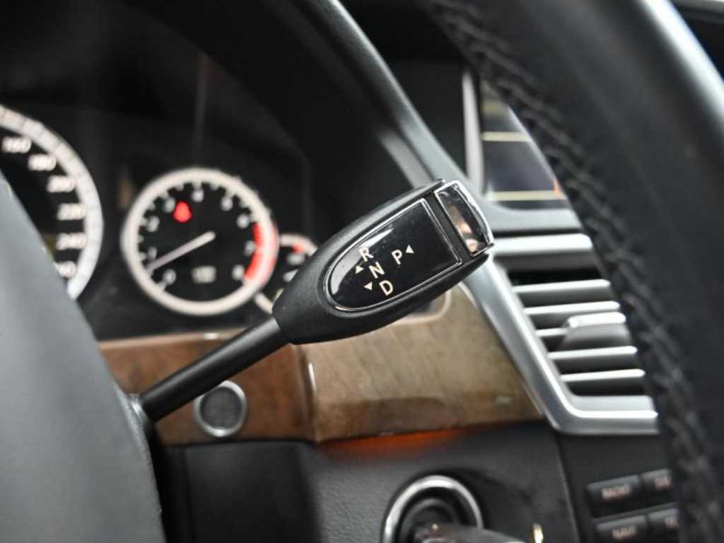 Mercedes Benz E class - Vista 9