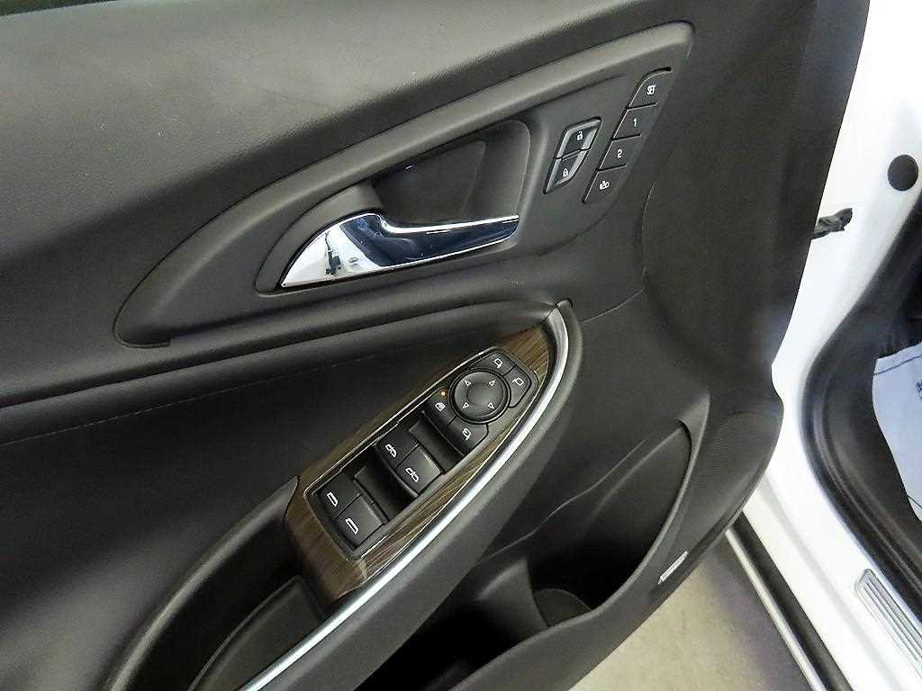 Chevrolet Malibu 2017 Blanco - Importación desde Corea - HF Imports Iquique - Foto 13