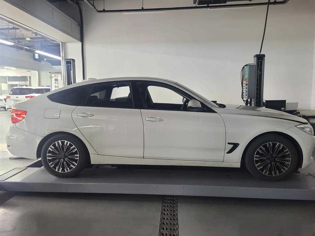 BMW Gran Turismo - Vista 4