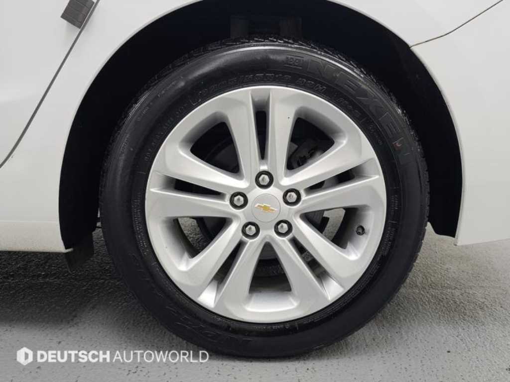 Chevrolet Cruise - Vista 5