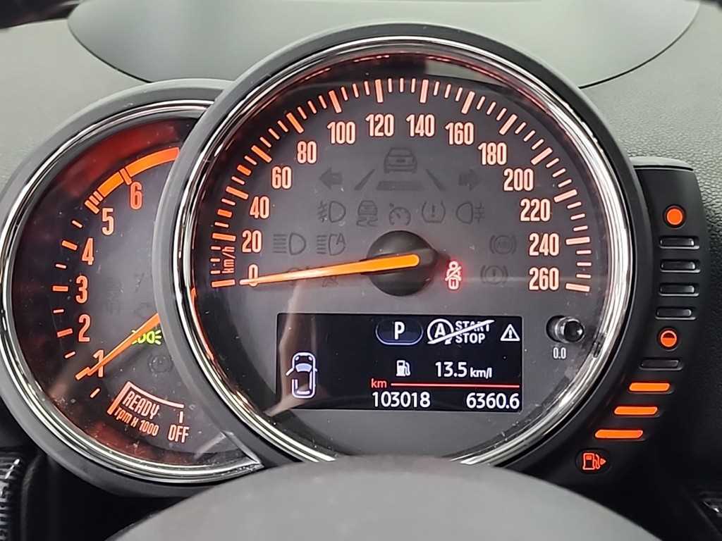 Mini Clubman - Vista 6