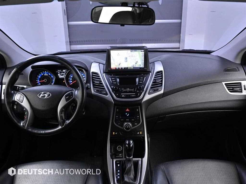 HYUNDAI Avante - Vista 7