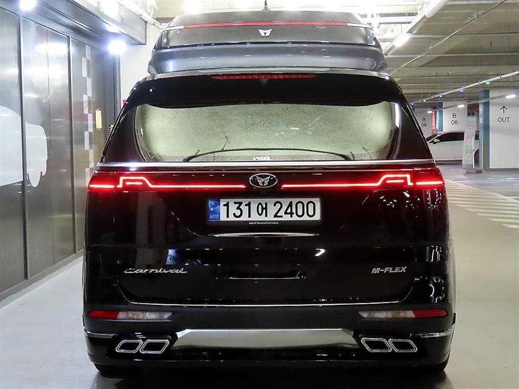 KIA Carnival - Vista 5