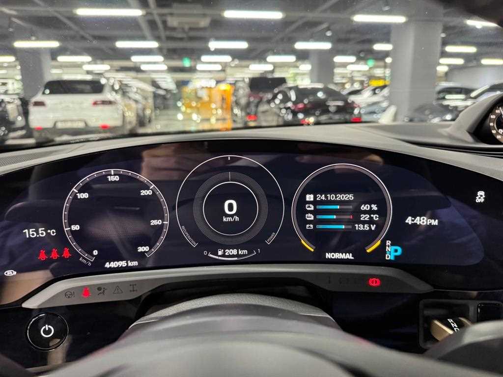 Porsche Taycan - Vista 5