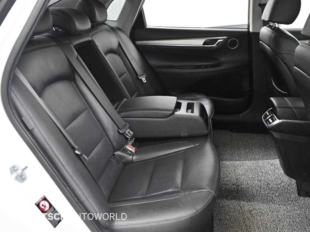 HYUNDAI Grandeur - Vista 12