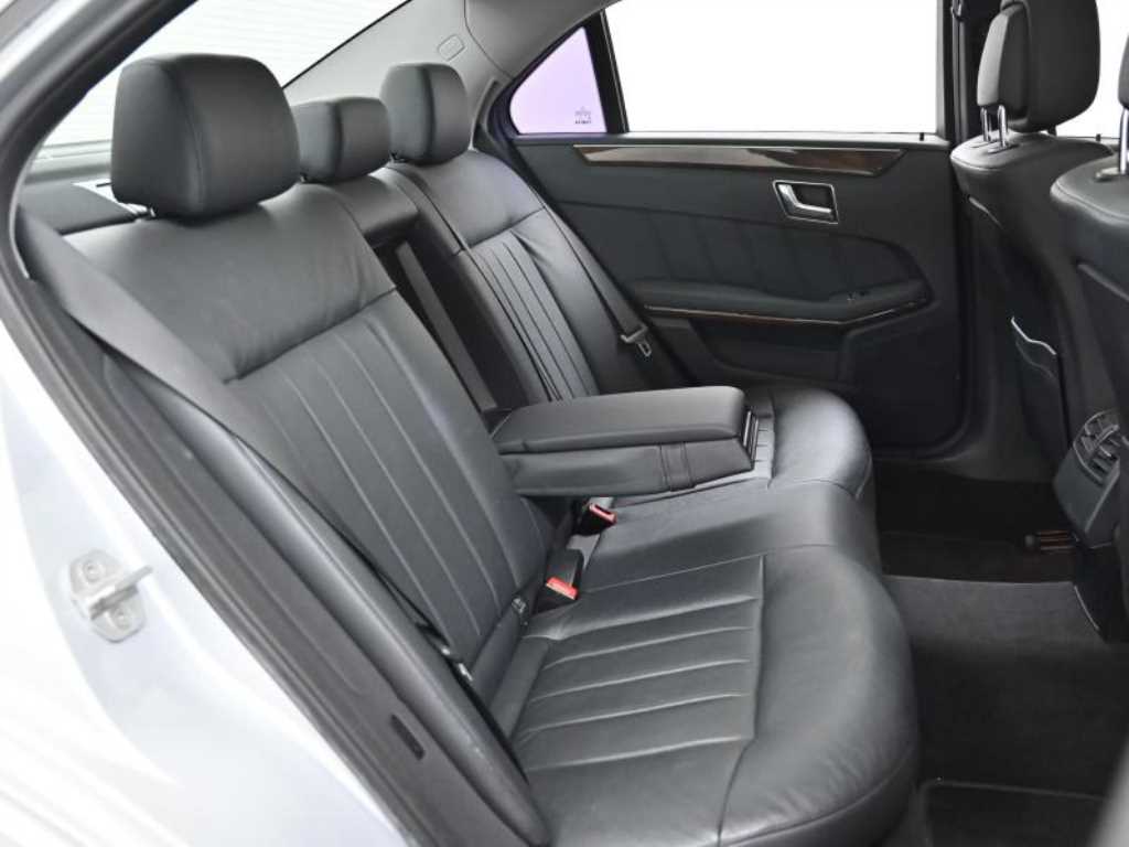 Mercedes Benz E class - Vista 12