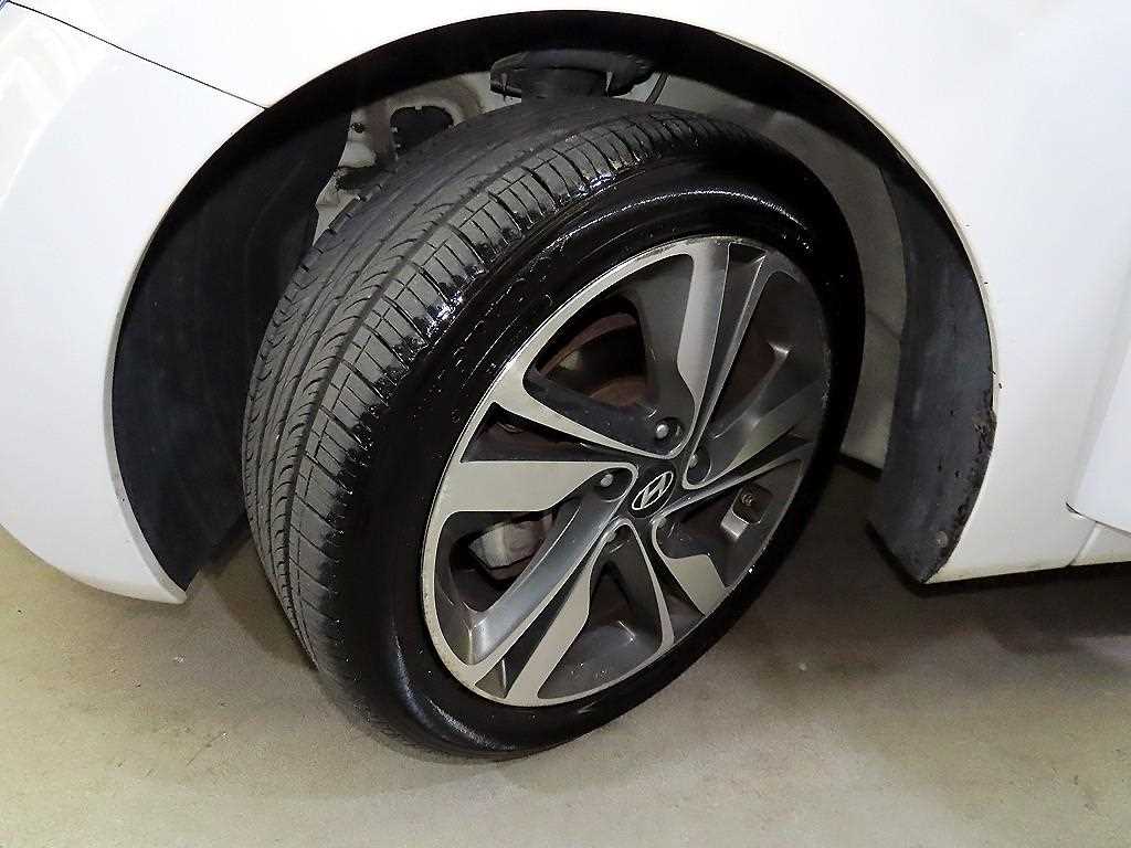 HYUNDAI Avante 2014 Blanco - Importación desde Corea - HF Imports Iquique - Foto 19