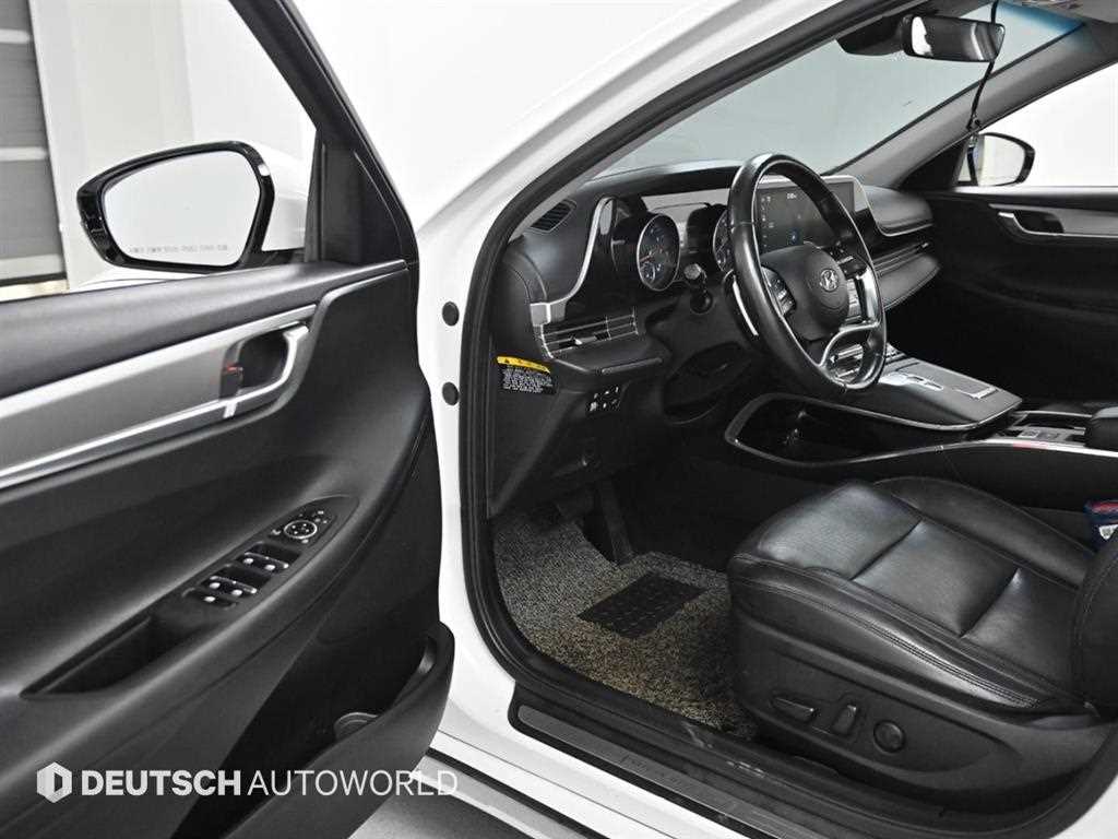 HYUNDAI Grandeur - Vista 11