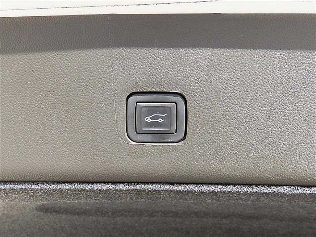 Chevrolet Travers 2022 Blanco - Importación desde Corea - HF Imports Iquique - Foto 15