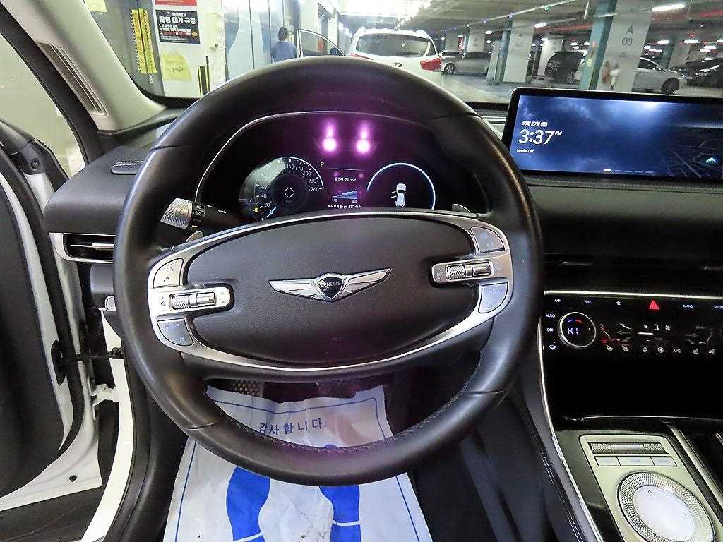 Genesis GV80 - Vista 8