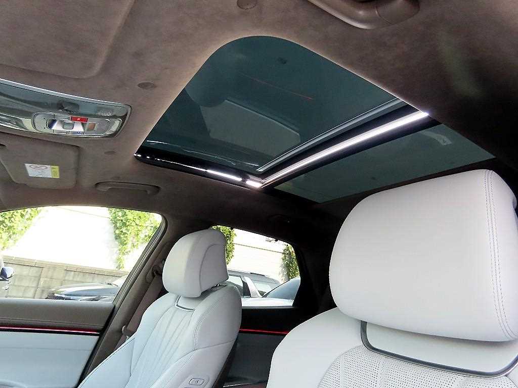 Genesis GV70 2025 Negro - Importación desde Corea - HF Imports Iquique - Foto 15