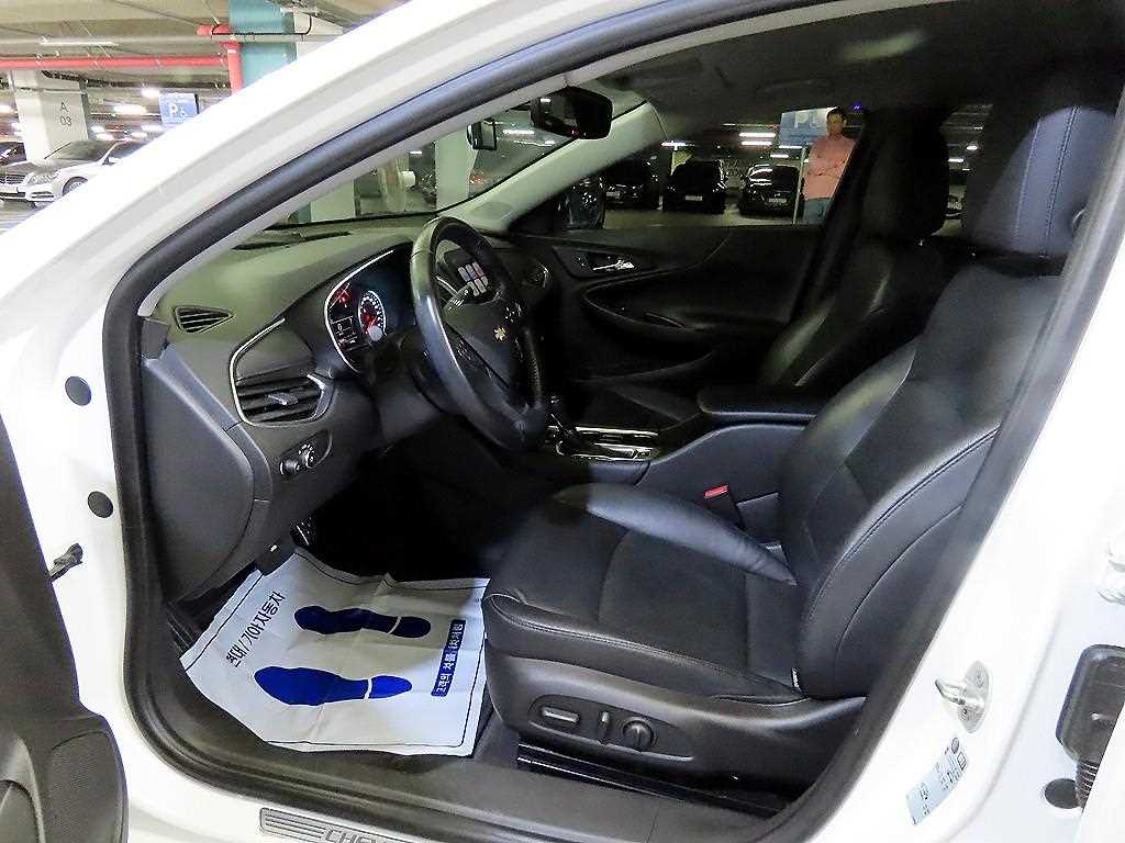 Chevrolet Malibu - Vista 6