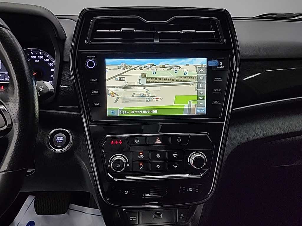 Ssangyong Tivoli - Vista 10