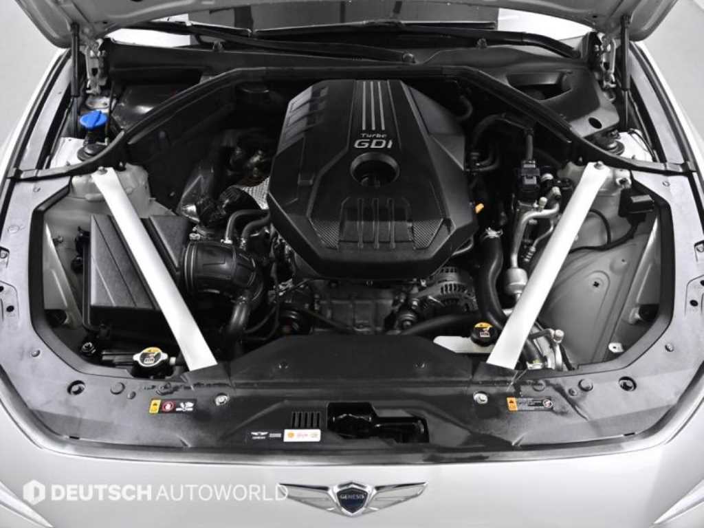 Genesis G70 - Vista 6