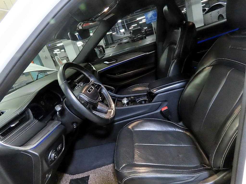 Jeep Cherokee - Vista 5