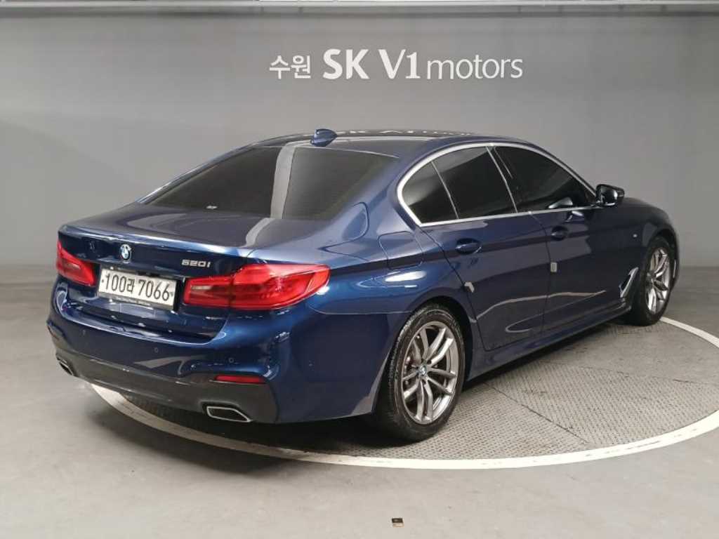 BMW 5 Series - Vista 4
