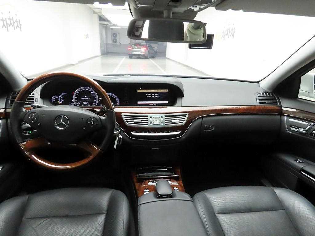 Mercedes Benz S Class - Vista 6