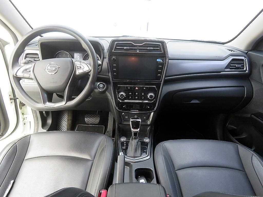 Ssangyong Tivoli - Vista 8