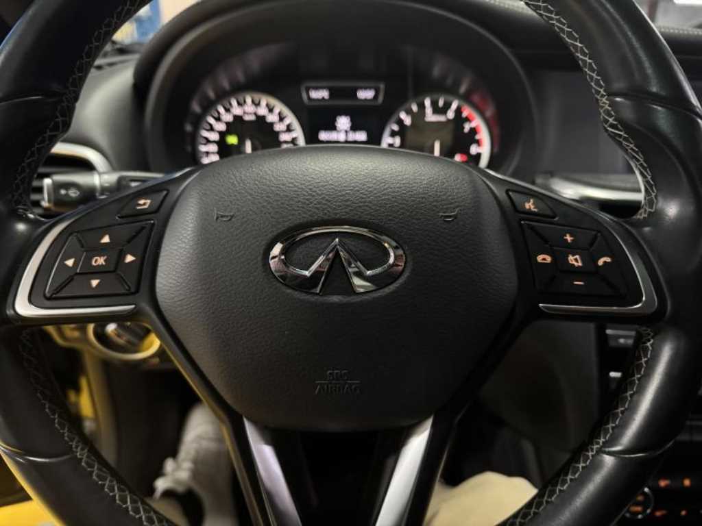 Infiniti Q - Vista 11