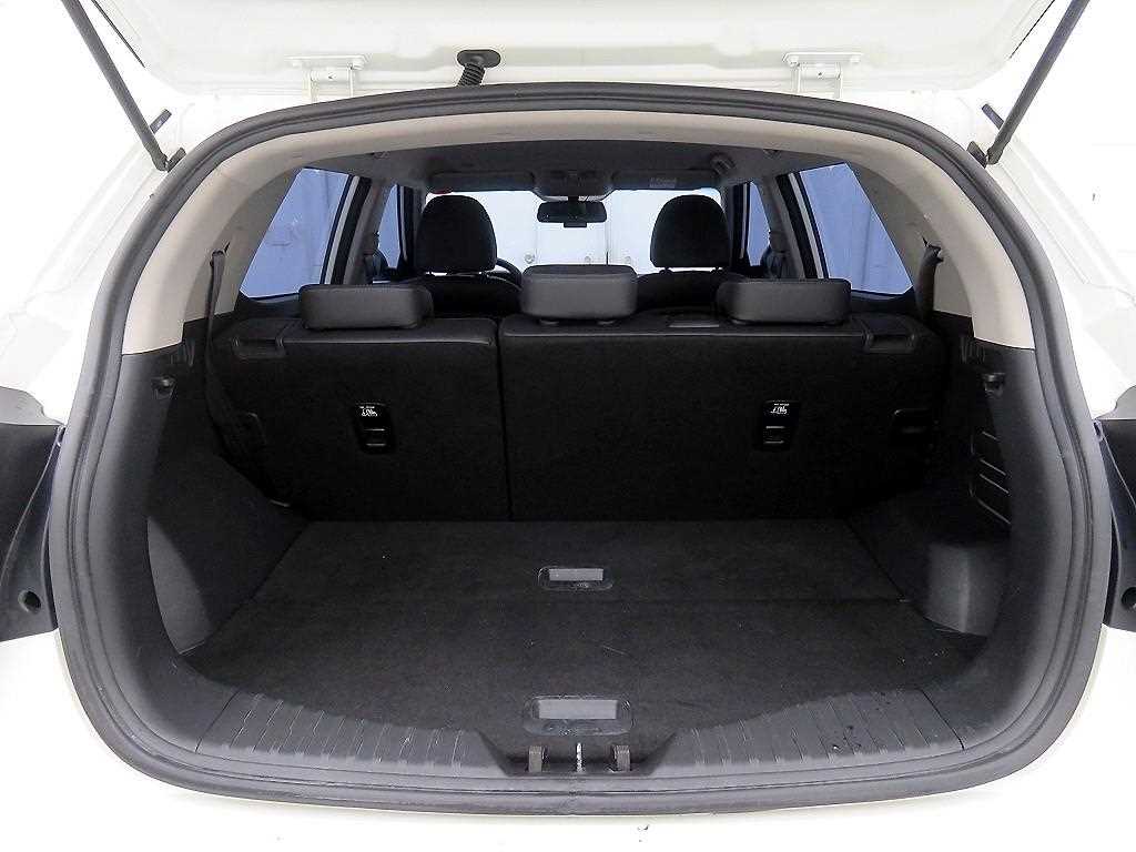 Ssangyong Tivoli - Vista 5