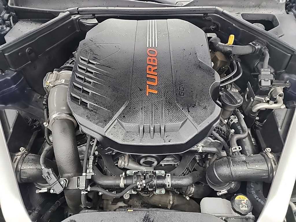 KIA Stinger - Vista 5