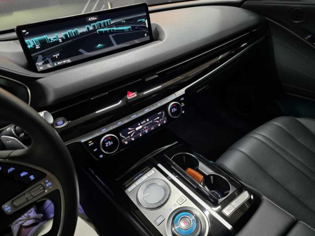 Genesis G80 - Vista 9