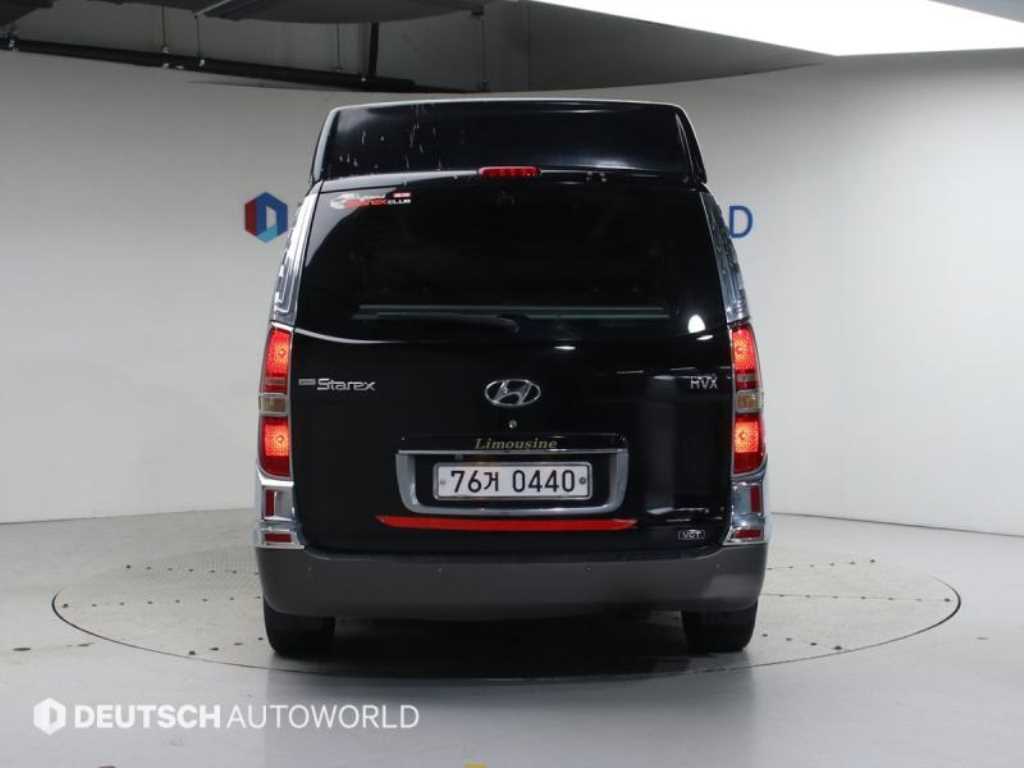 HYUNDAI Starex - Vista 4