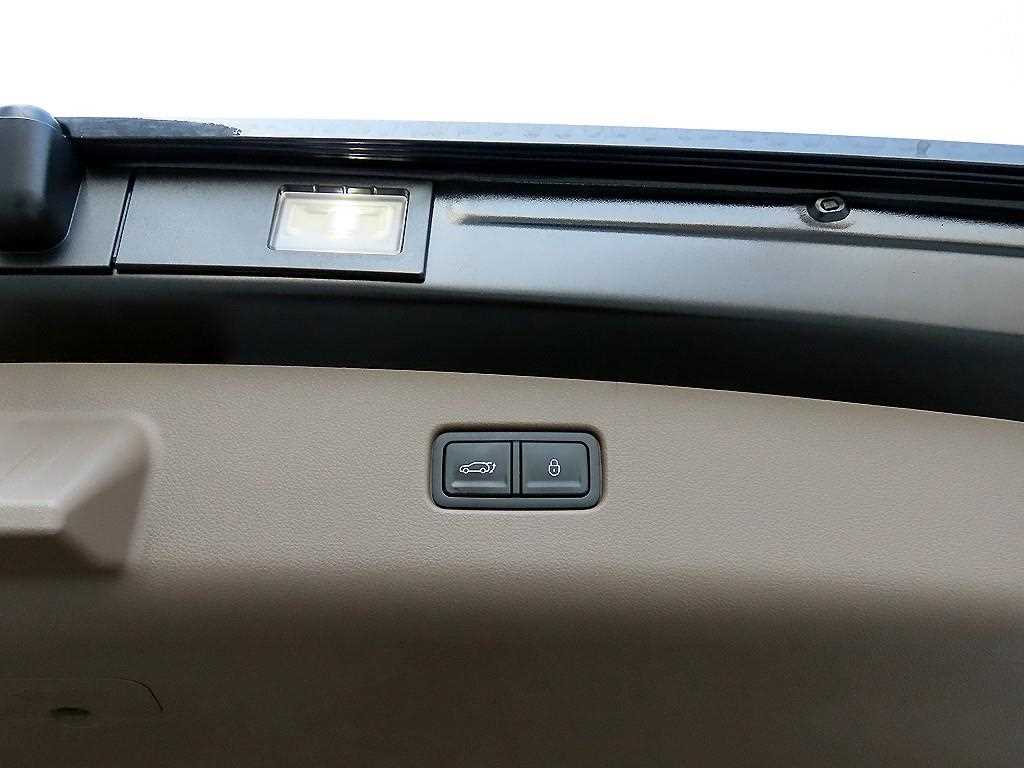 Genesis GV70 2025 Negro - Importación desde Corea - HF Imports Iquique - Foto 16