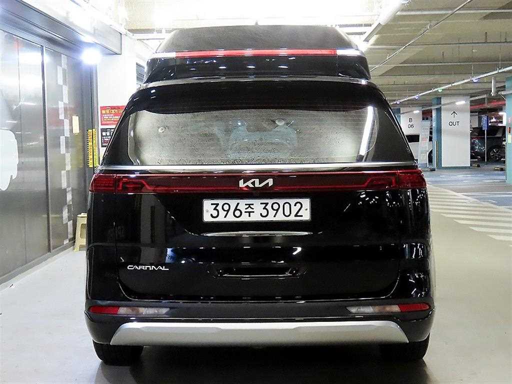 KIA Carnival - Vista 5