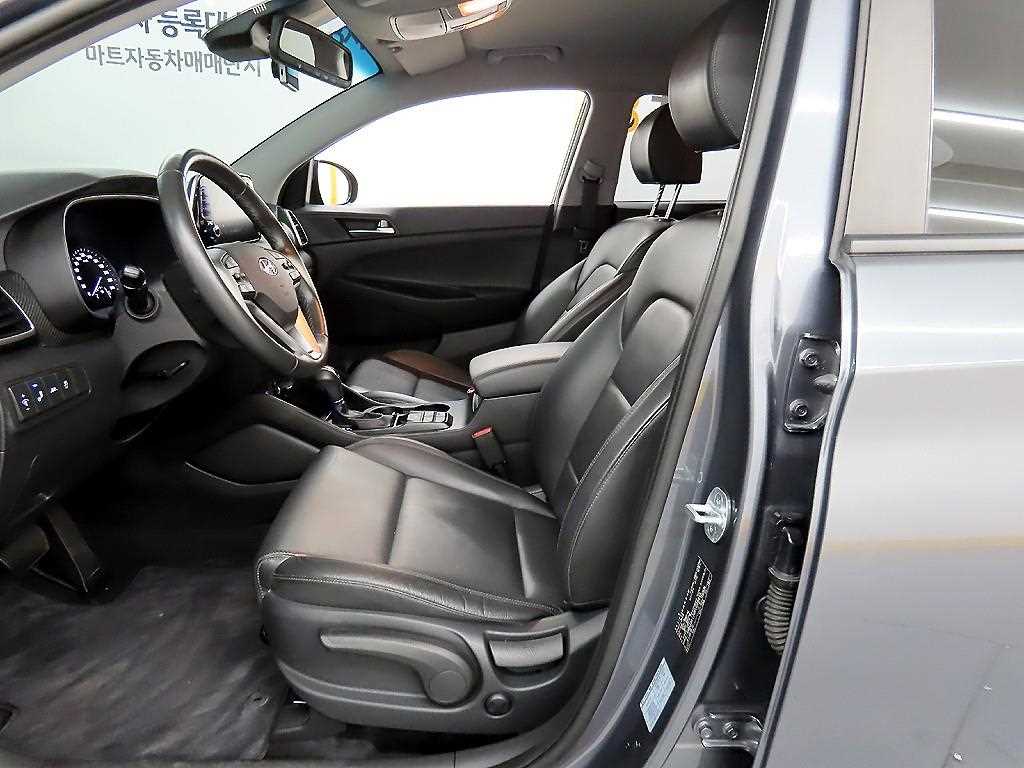 HYUNDAI Tucson - Vista 5