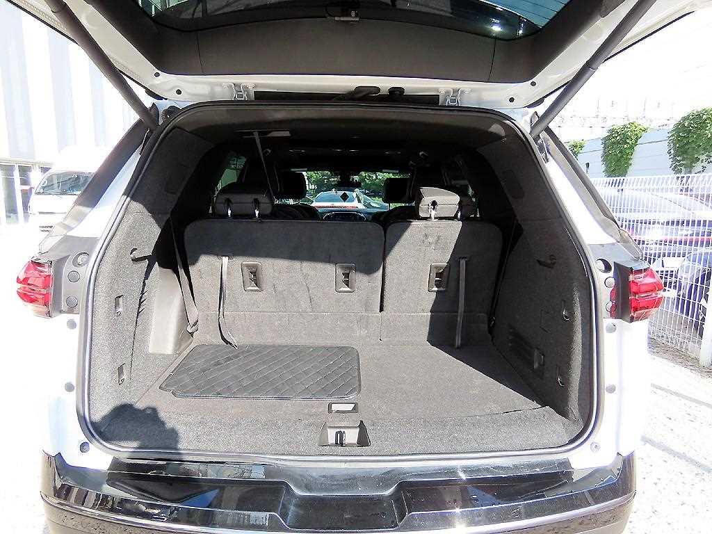 Chevrolet Travers 2022 Blanco - Importación desde Corea - HF Imports Iquique - Foto 17