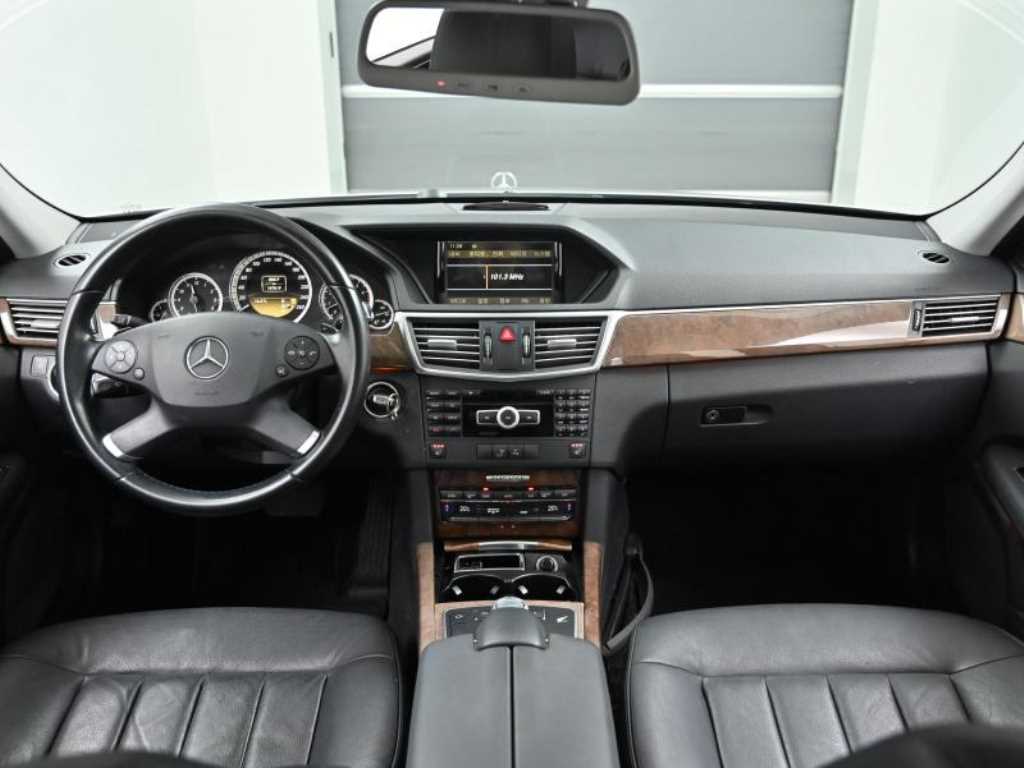 Mercedes Benz E class - Vista 7