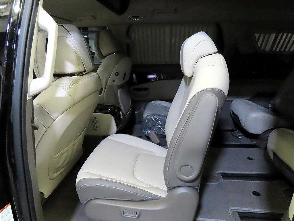 KIA Carnival - Vista 7