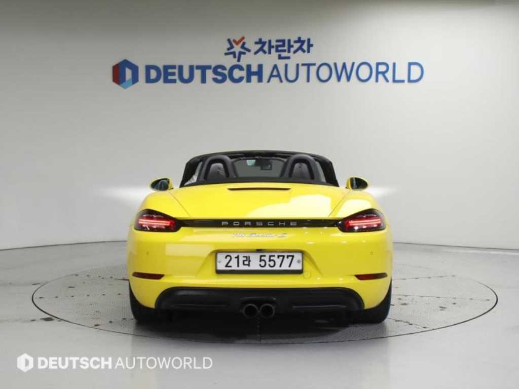 Porsche 718 - Vista 4