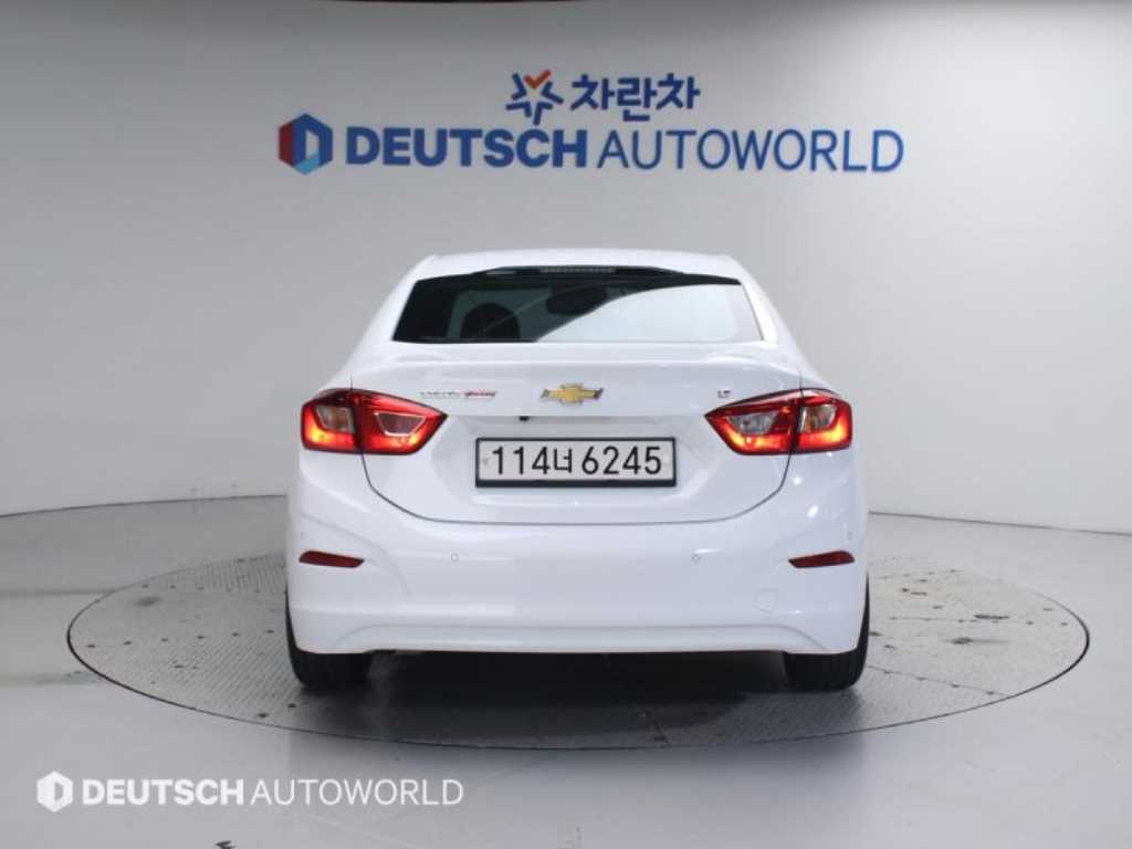 Chevrolet Cruise - Vista 4