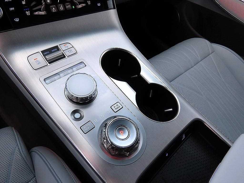 Genesis GV70 - Vista 11