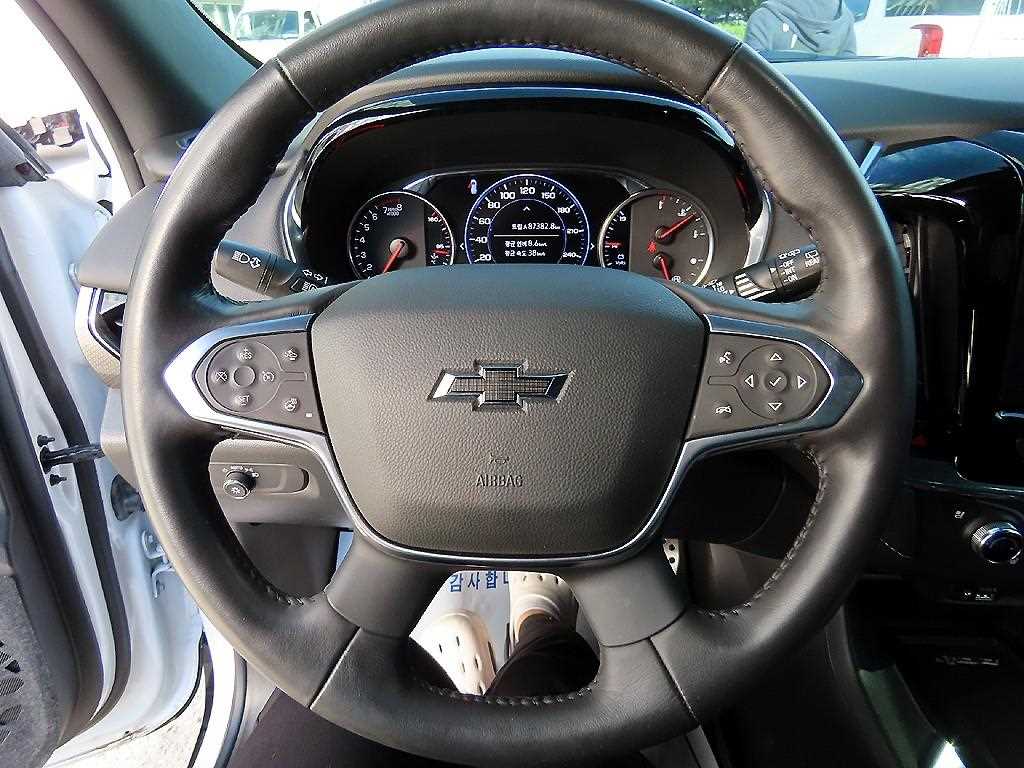 Chevrolet Travers - Vista 9