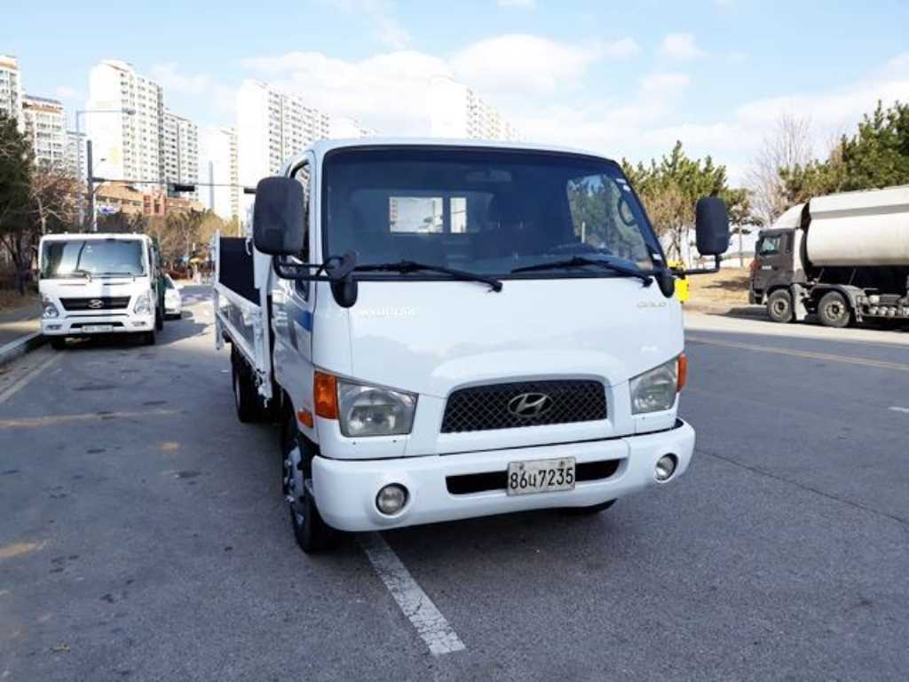 medium and large cargo truck - Vista 4