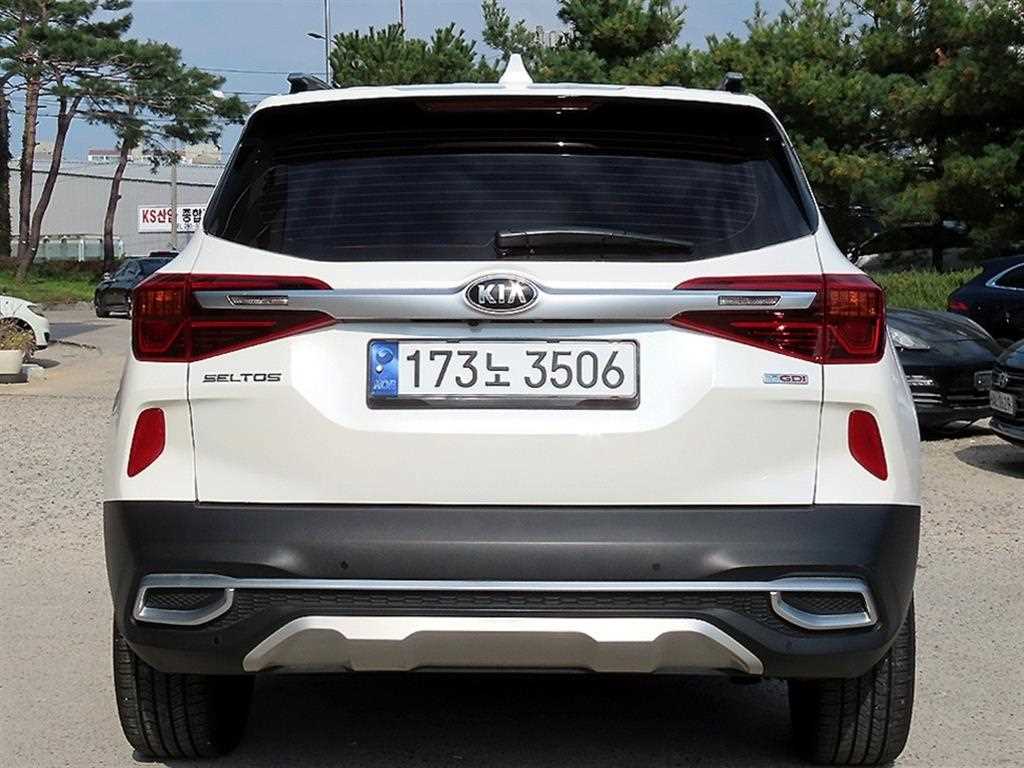 KIA Seltos - Vista 4