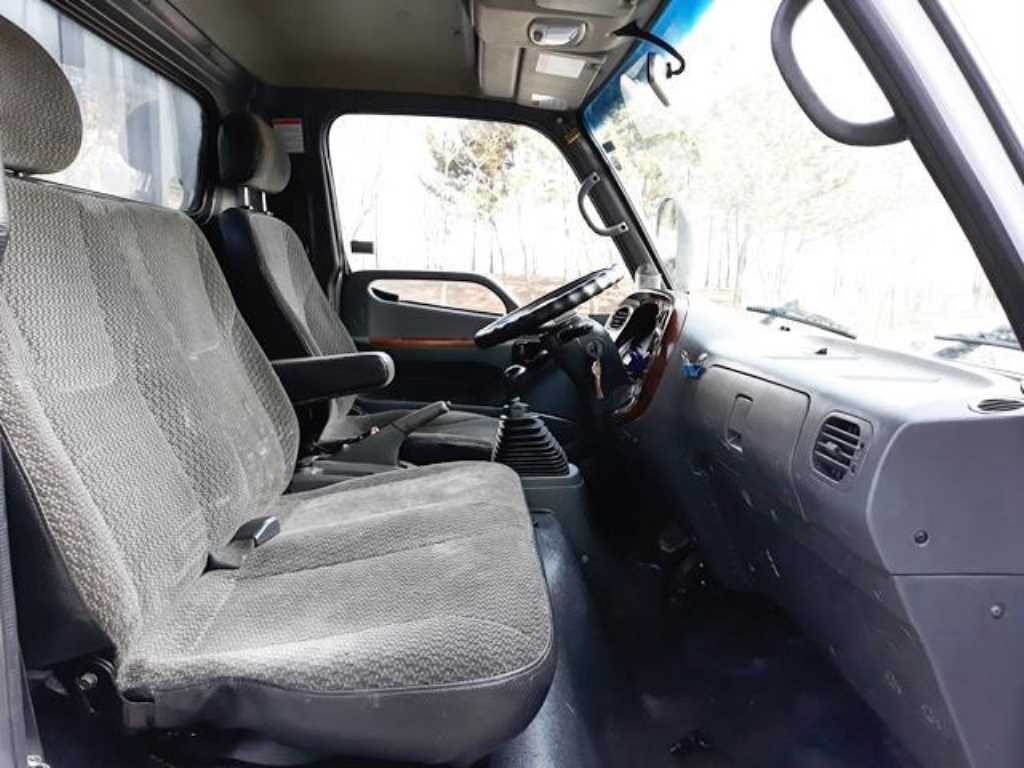 medium and large cargo truck - Vista 9