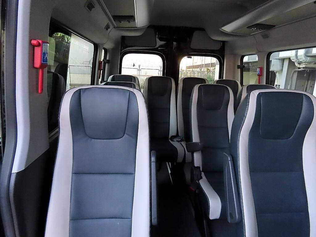 HYUNDAI Solati - Vista 7