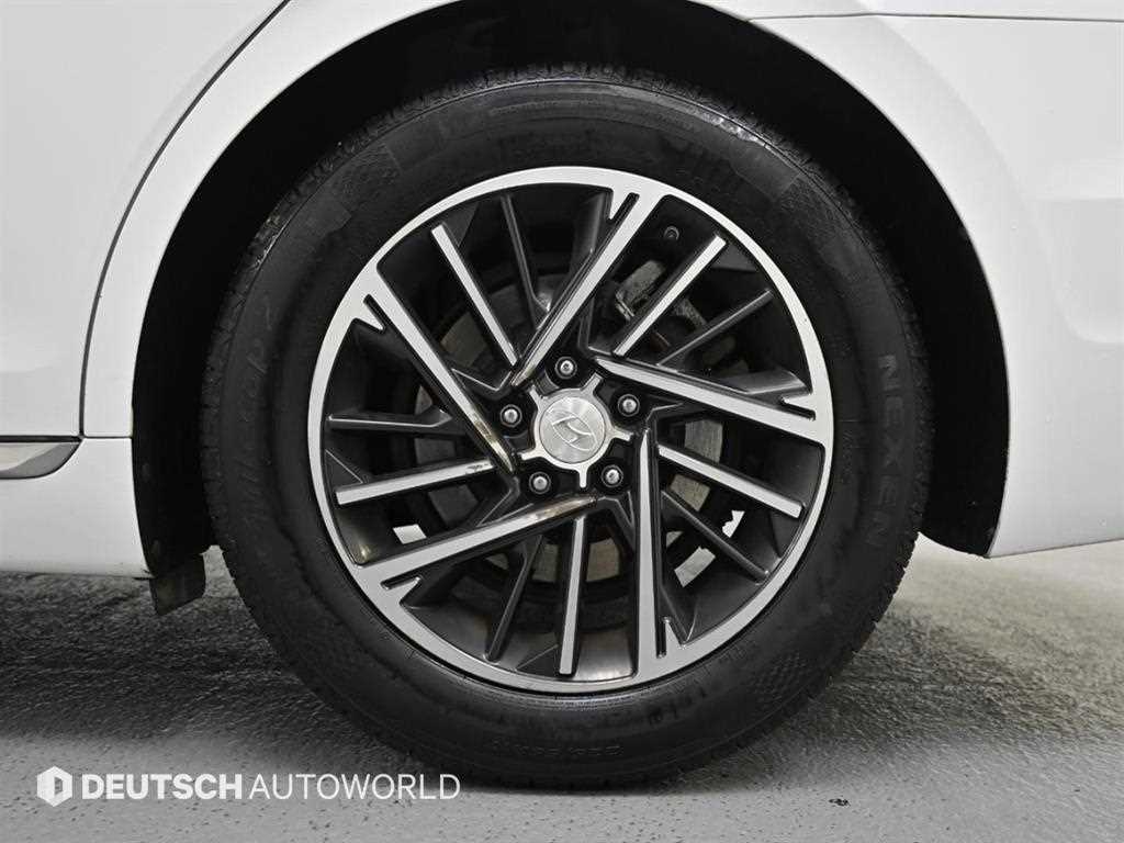 HYUNDAI Grandeur - Vista 5