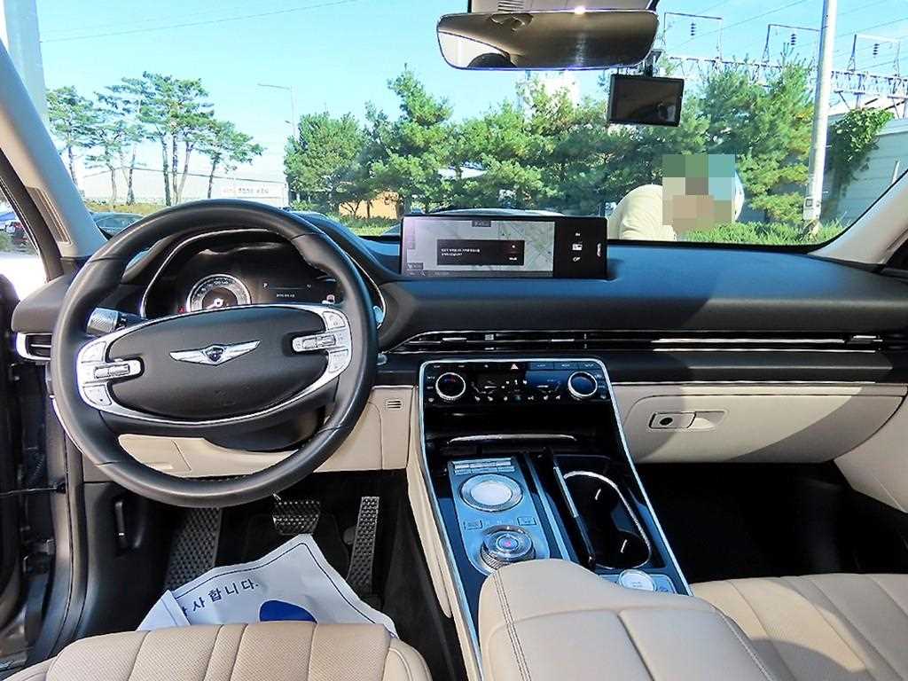 Genesis GV80 - Vista 7