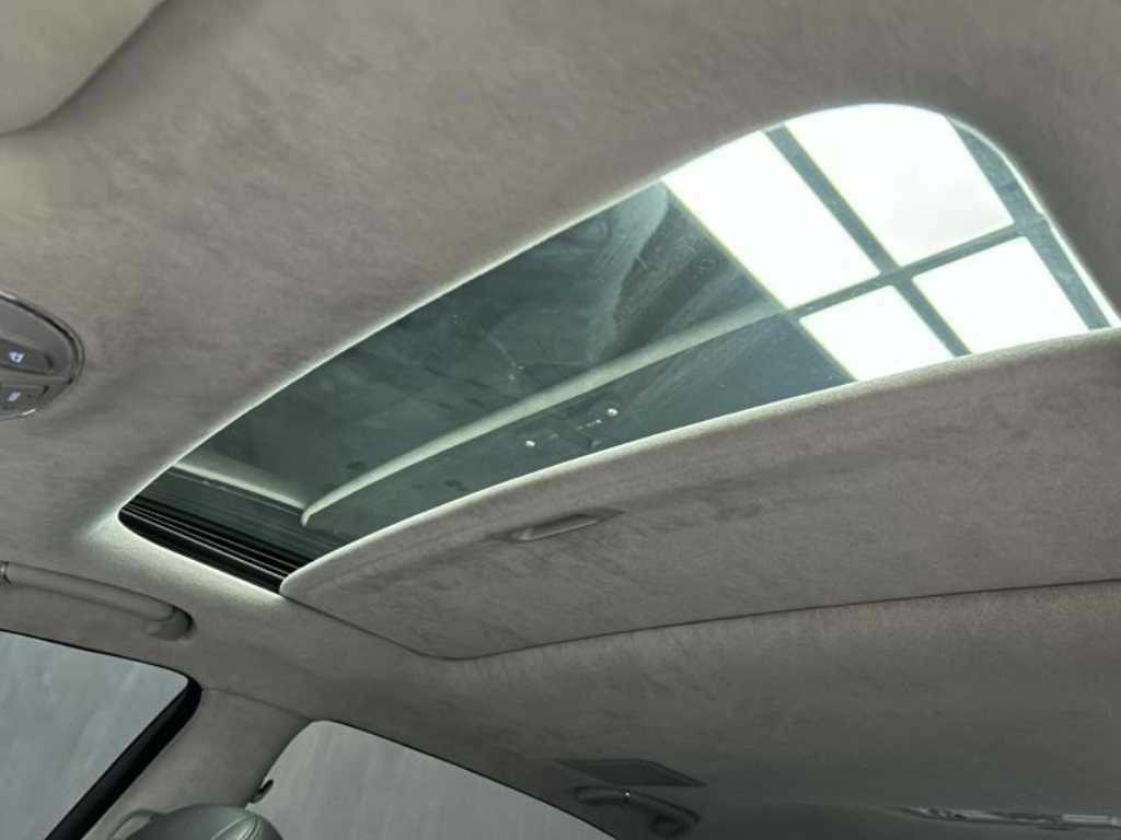 HYUNDAI Equus - Vista 12