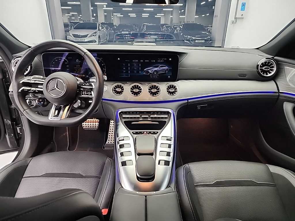 Mercedes Benz AMG GT - Vista 7